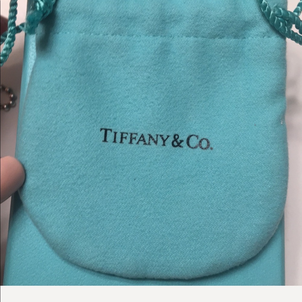 TIFFANY & CO Silver Heart Necklace - Picture 4 of 8